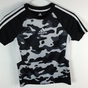 army fatigue adidas outfit